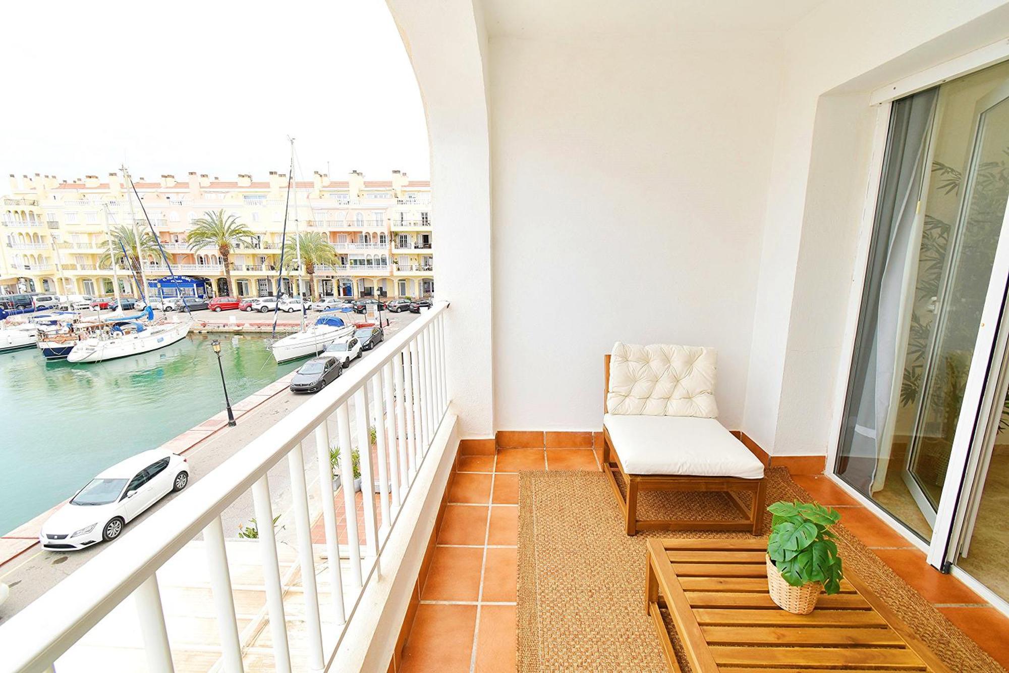 Expoholidays - Puerto Deportivo La Goleta Almerimar Luaran gambar